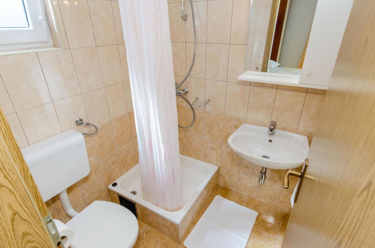 Knezovicapartments Živogošće Екстериор снимка