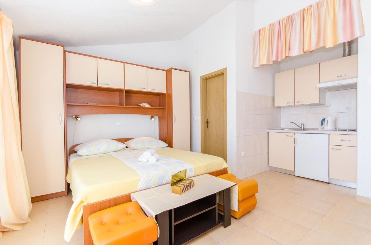 Knezovicapartments Živogošće Екстериор снимка