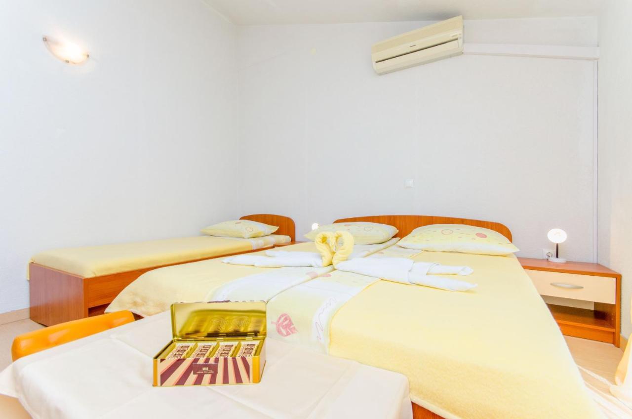 Knezovicapartments Živogošće Екстериор снимка