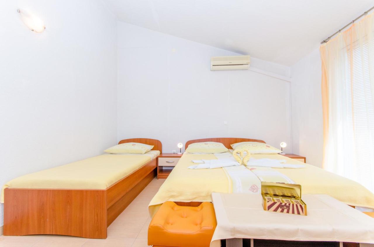 Knezovicapartments Živogošće Екстериор снимка